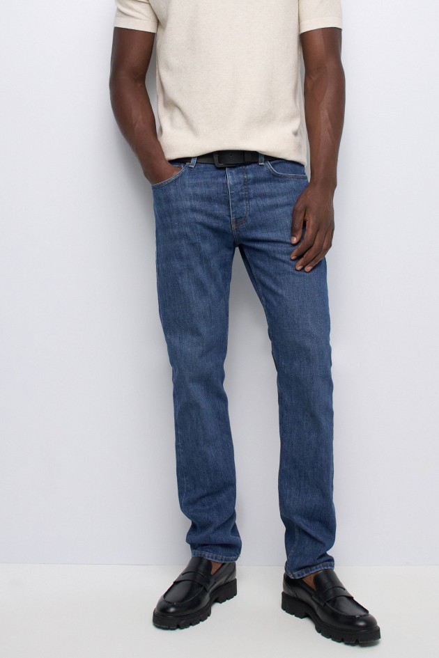 SLIM-FIT-JEANS