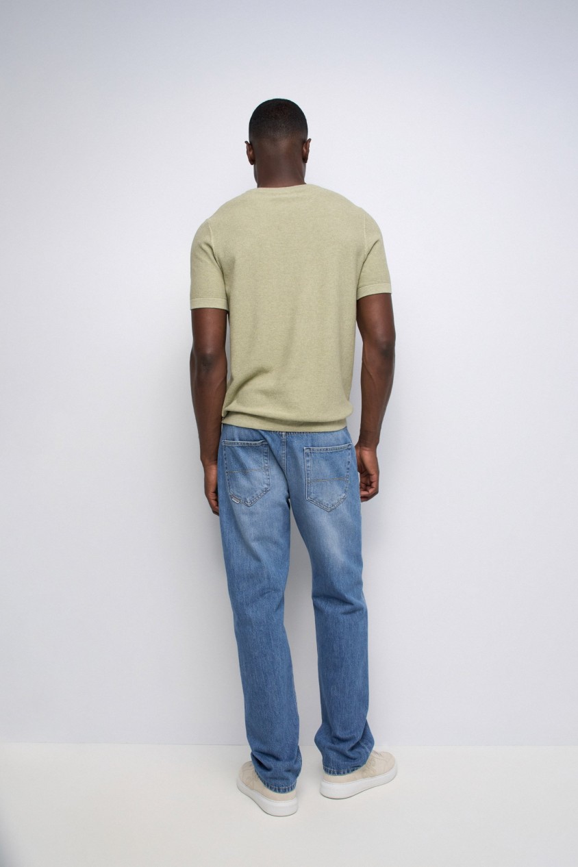 STRAIGHT-FIT-JEANS