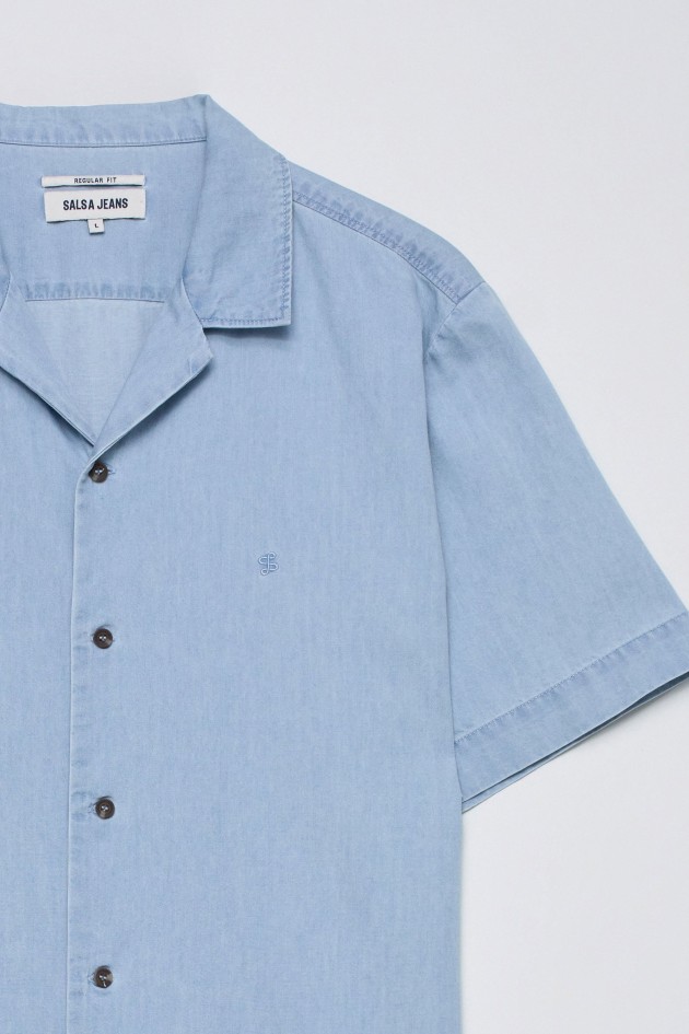 CAMISA DE MANGA CURTA EM DENIM LEVE