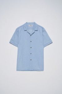 CAMISA DE MANGA CURTA EM DENIM LEVE