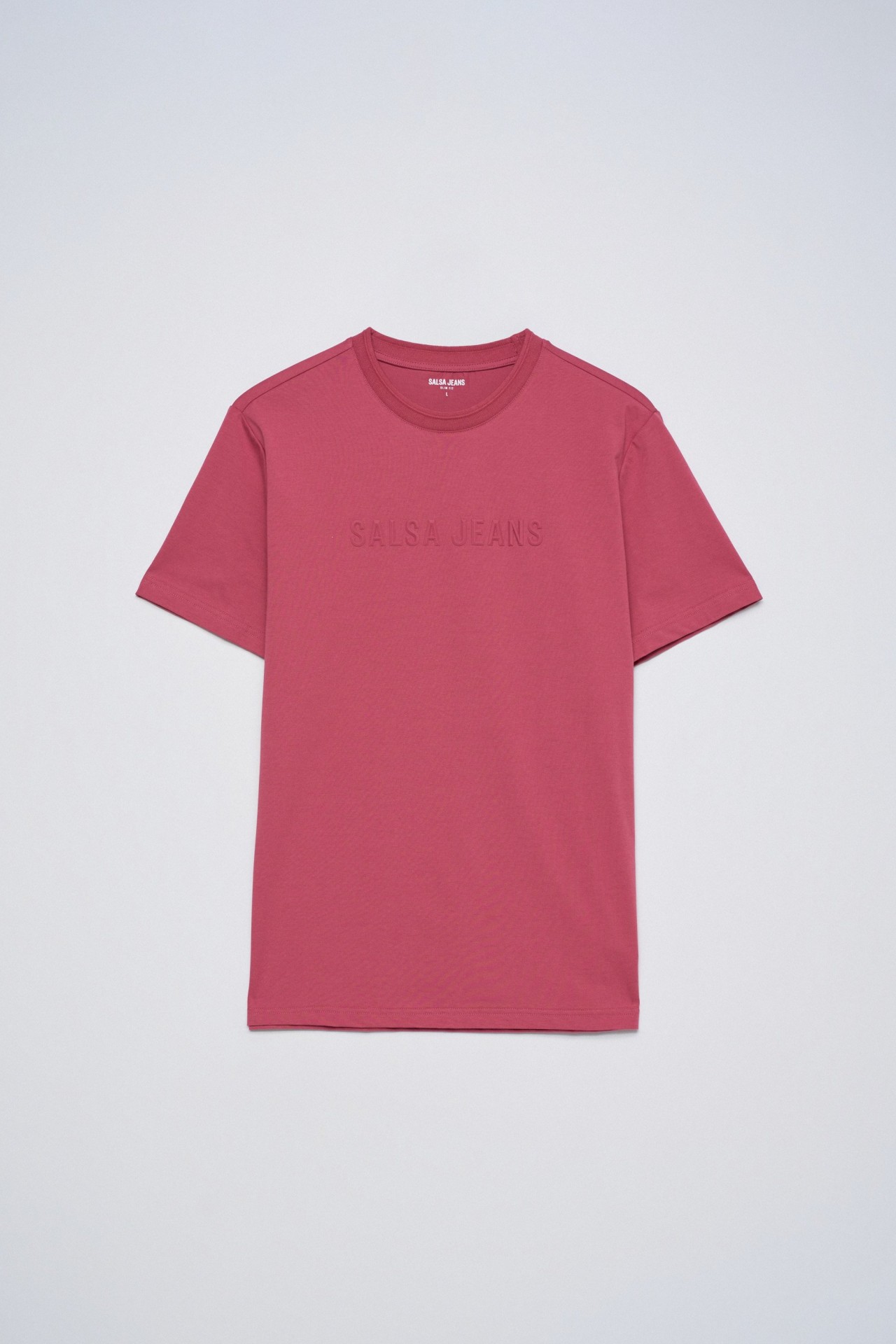 T-SHIRT MIT BRANDING