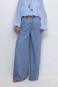 CAL�AS CHINO EM LIGHTDENIM COM PERNA WIDE