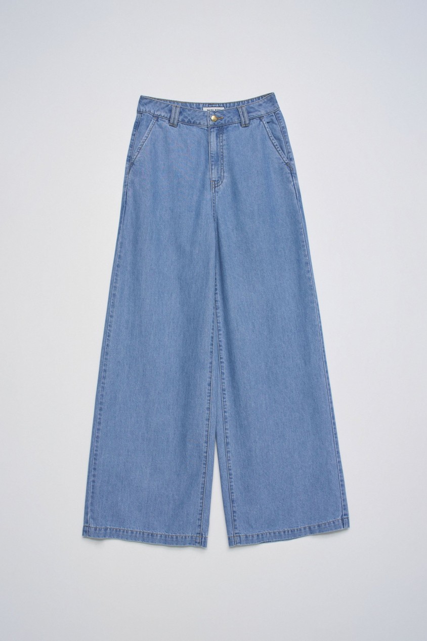 CALÇAS CHINO EM LIGHTDENIM COM PERNA WIDE