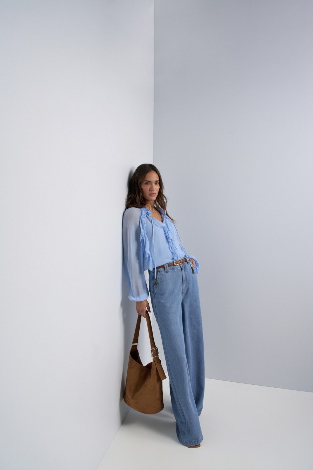 CALÇAS CHINO EM LIGHTDENIM COM PERNA WIDE