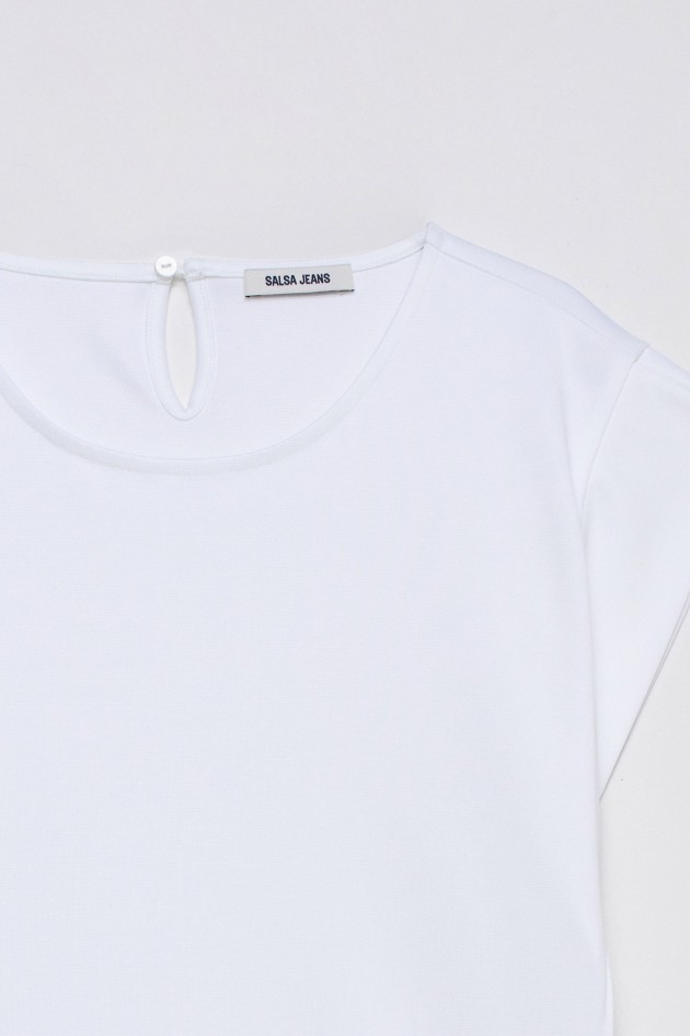 T-SHIRT COM BOTÕES