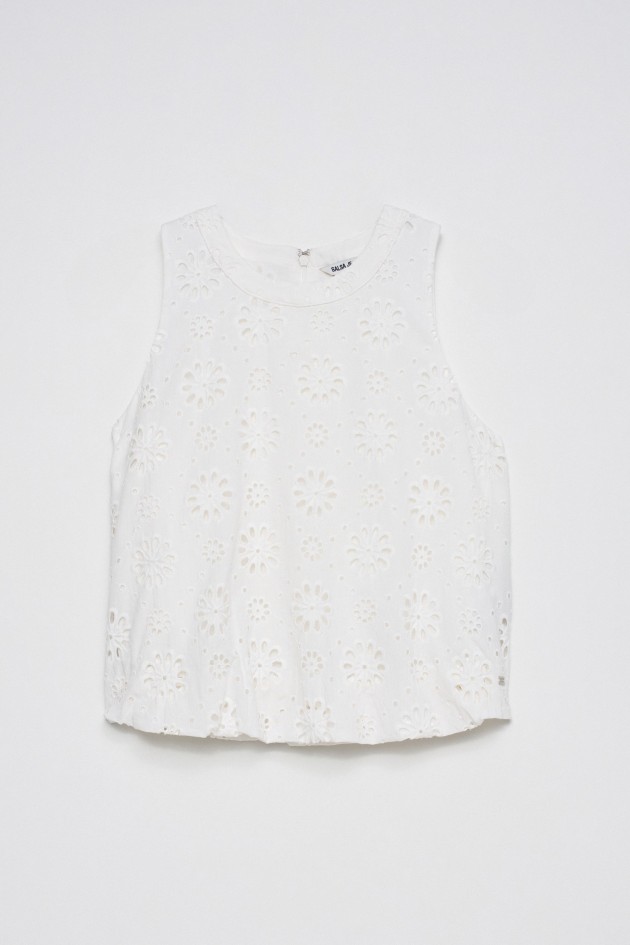 BLUSA COM BORDADOS