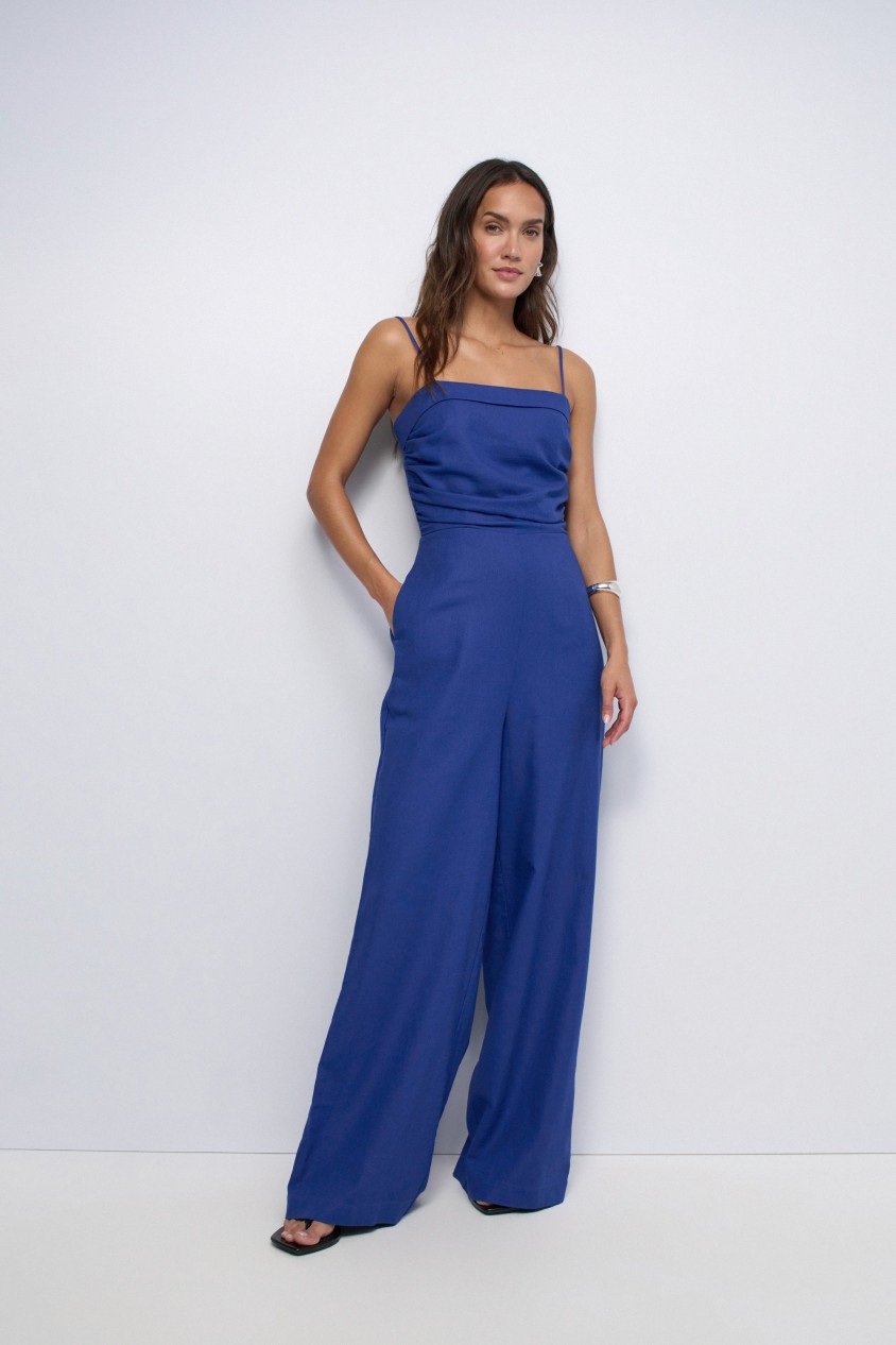 JUMPSUIT MIT LEINEN