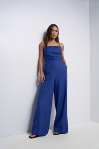 JUMPSUIT MIT LEINEN
