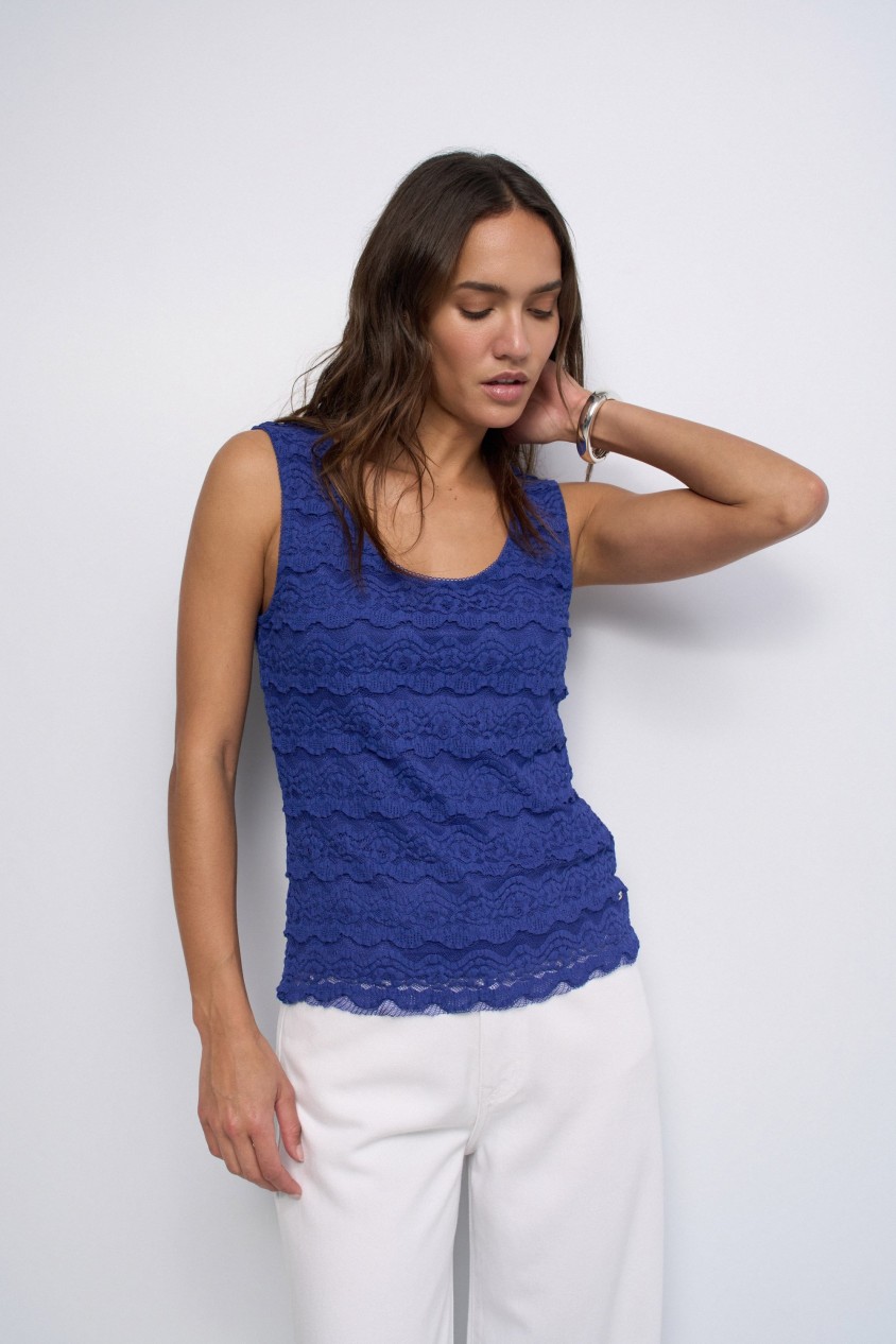 LACE TOP