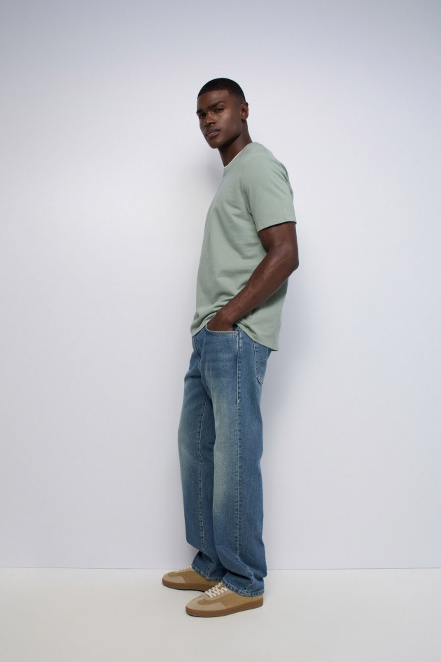 TEXTURED T-SHIRT