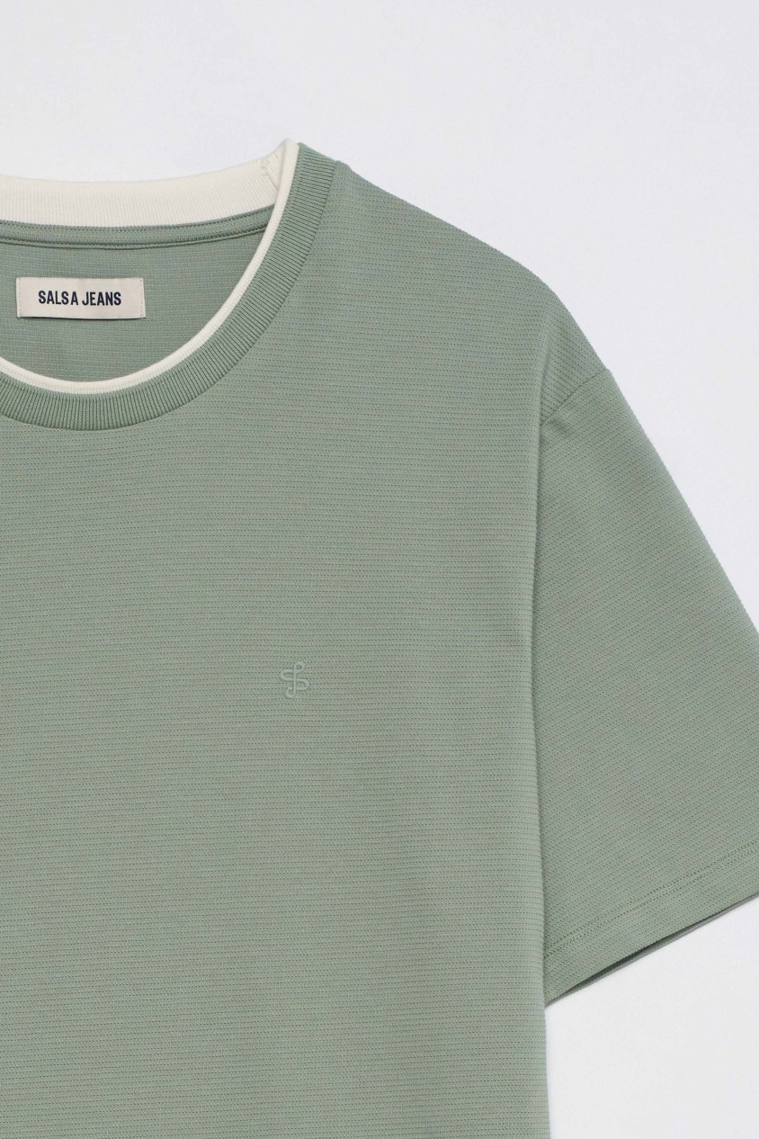 T-SHIRT MIT STRUKTUR