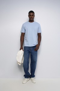 TEXTURED T-SHIRT
