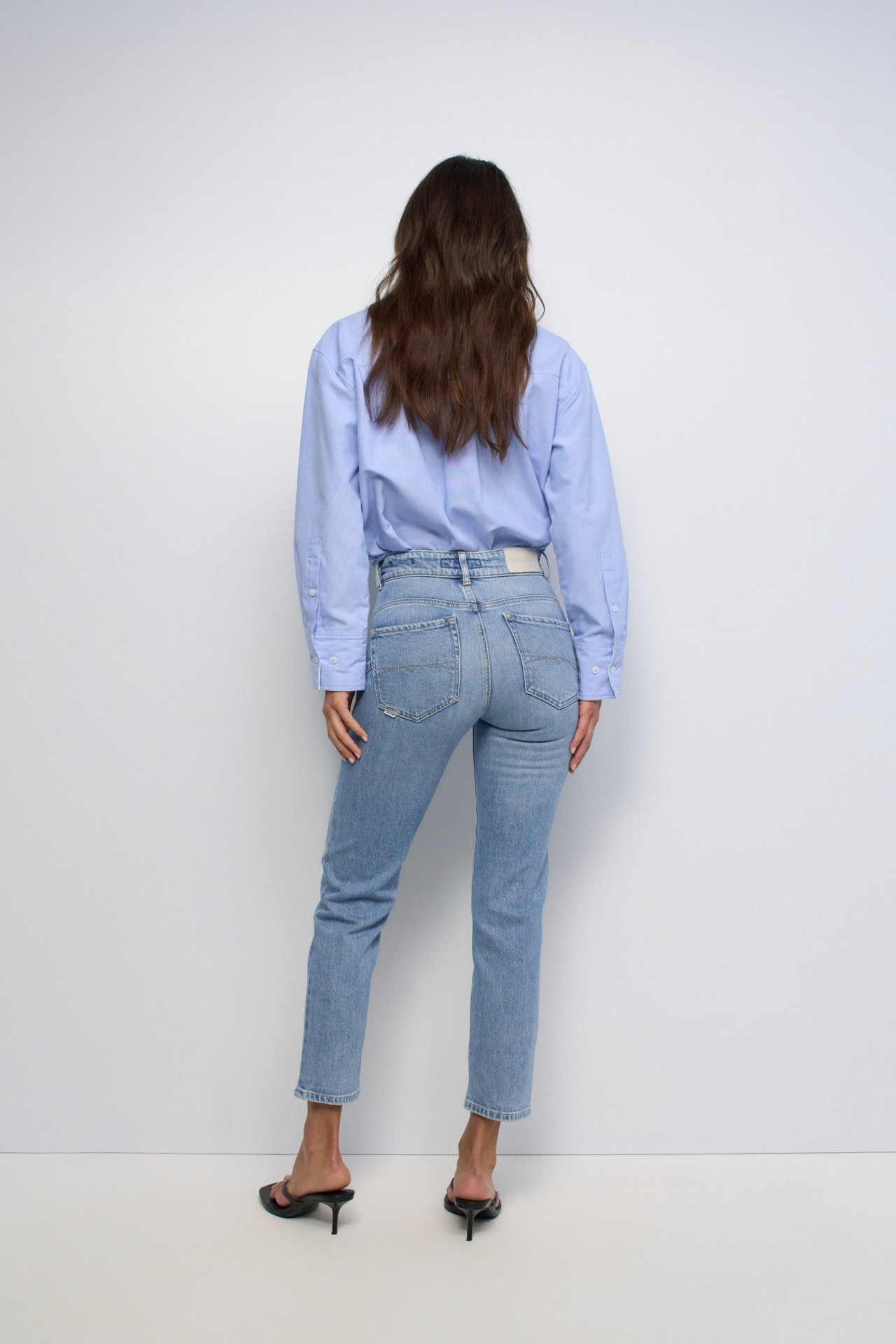 FAITH PUSH IN CROPPED SLIM JEANS