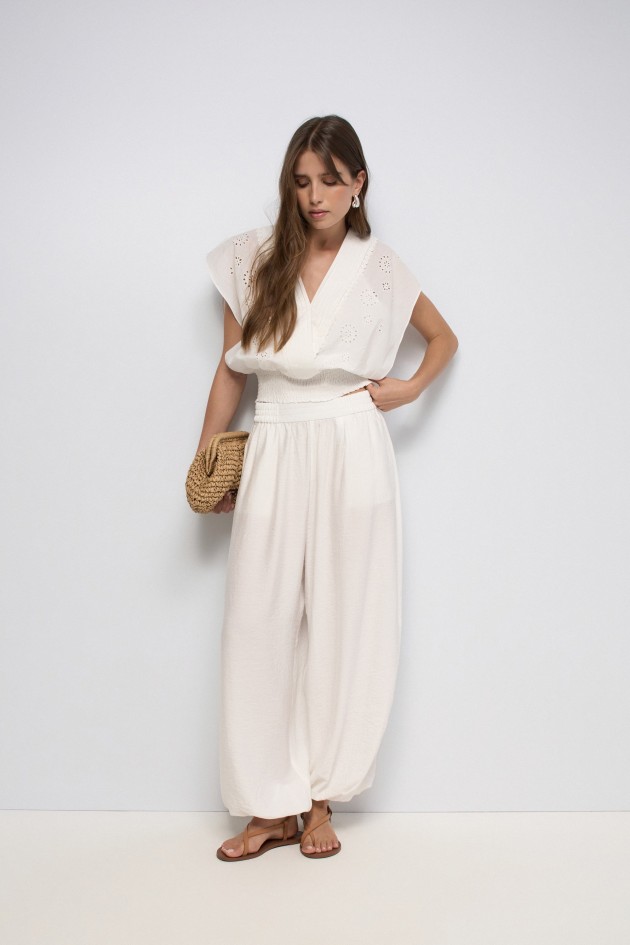 BLUSA COM BORDADO INGL�S