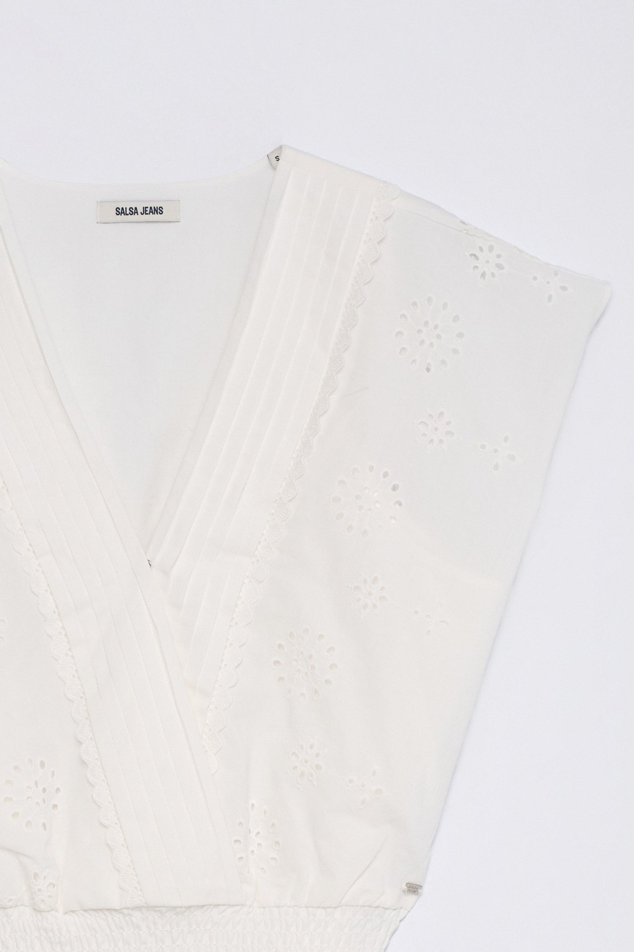 BLUSA COM BORDADO INGL�S