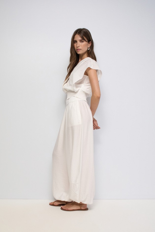 BLUSE MIT ENGLISCHER STICKEREI