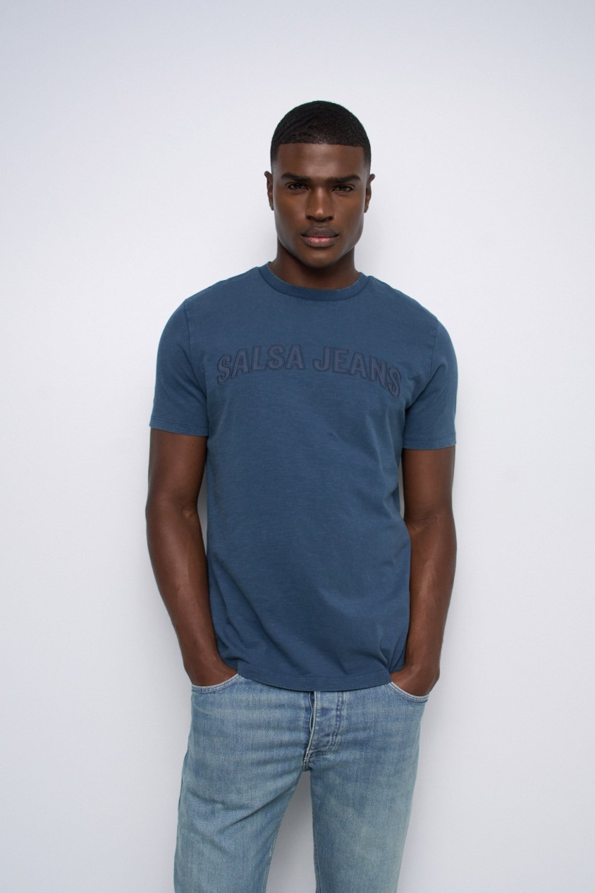 T-SHIRT WITH BRANDING