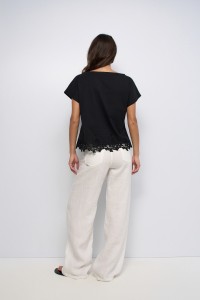 T-SHIRT COM RENDA