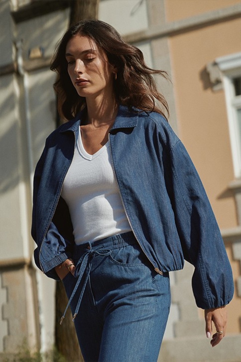 BOMBER EM DENIM