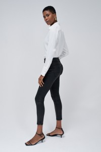SECRET PUSH IN CROPPED SKINNY JEANS