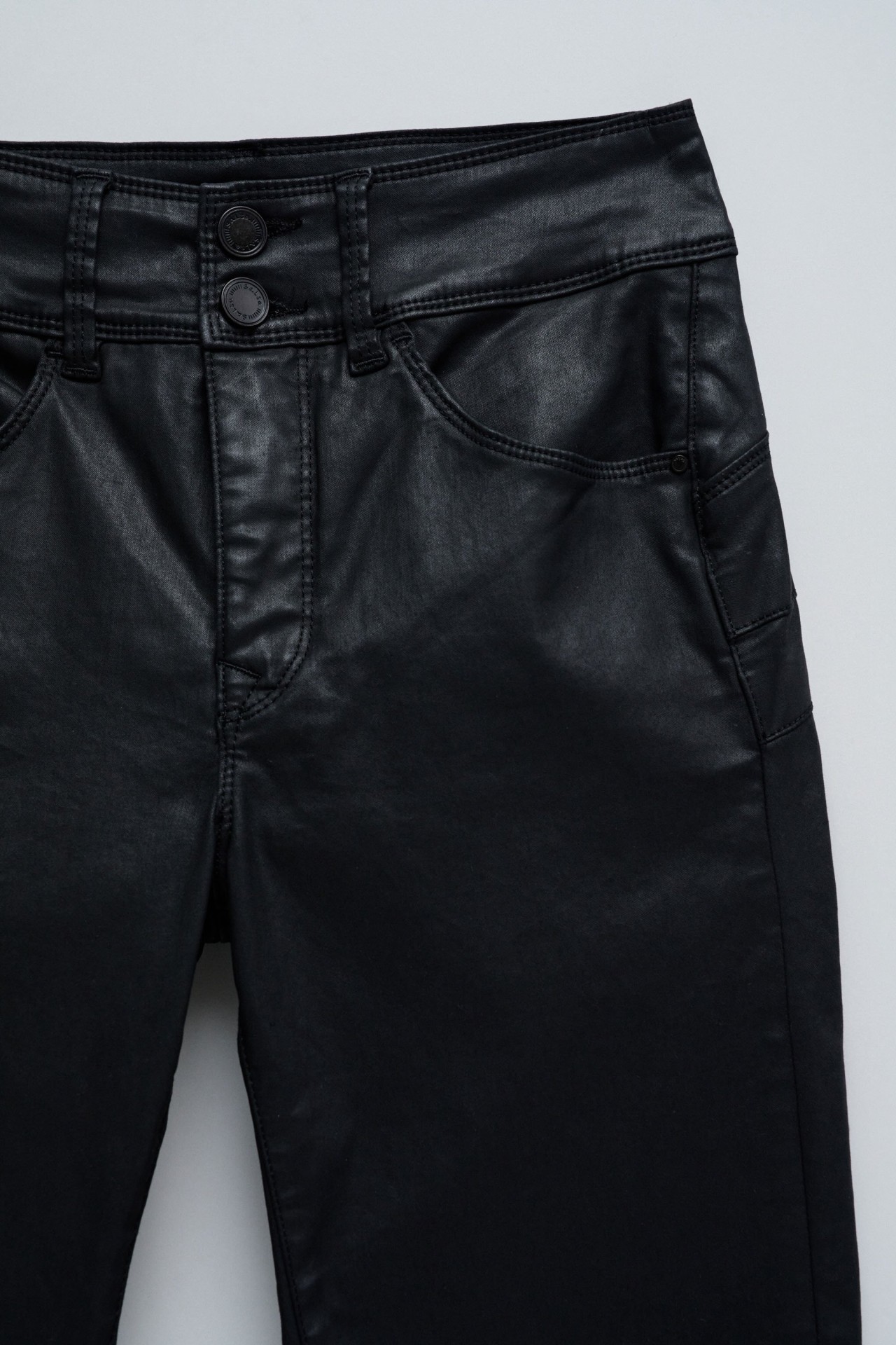 SECRET PUSH IN CROPPED SKINNY JEANS