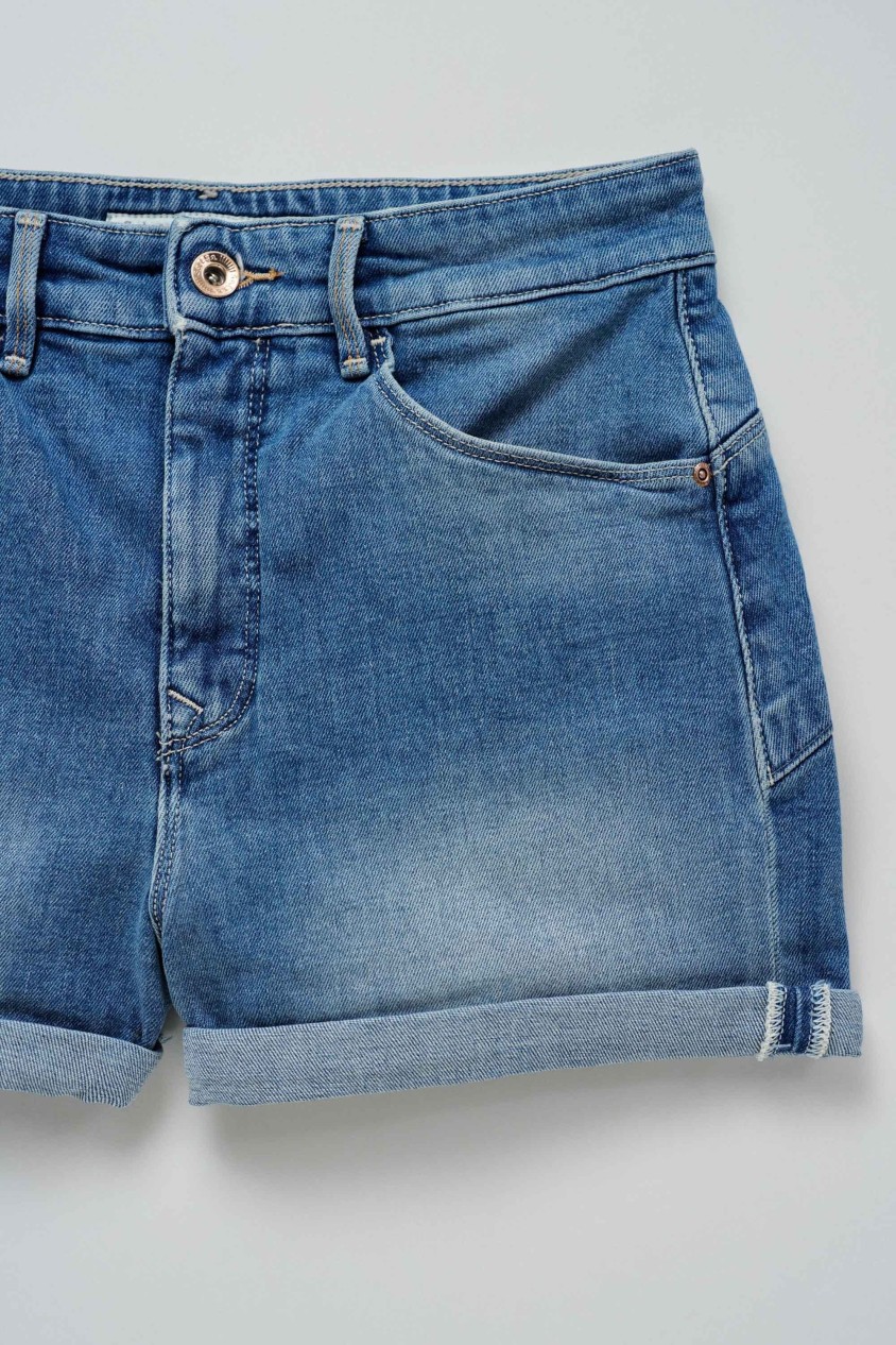FAITH PUSH IN SHORTS