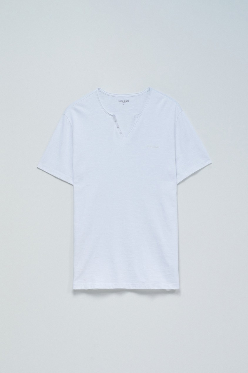 T-SHIRT MIT BRANDING