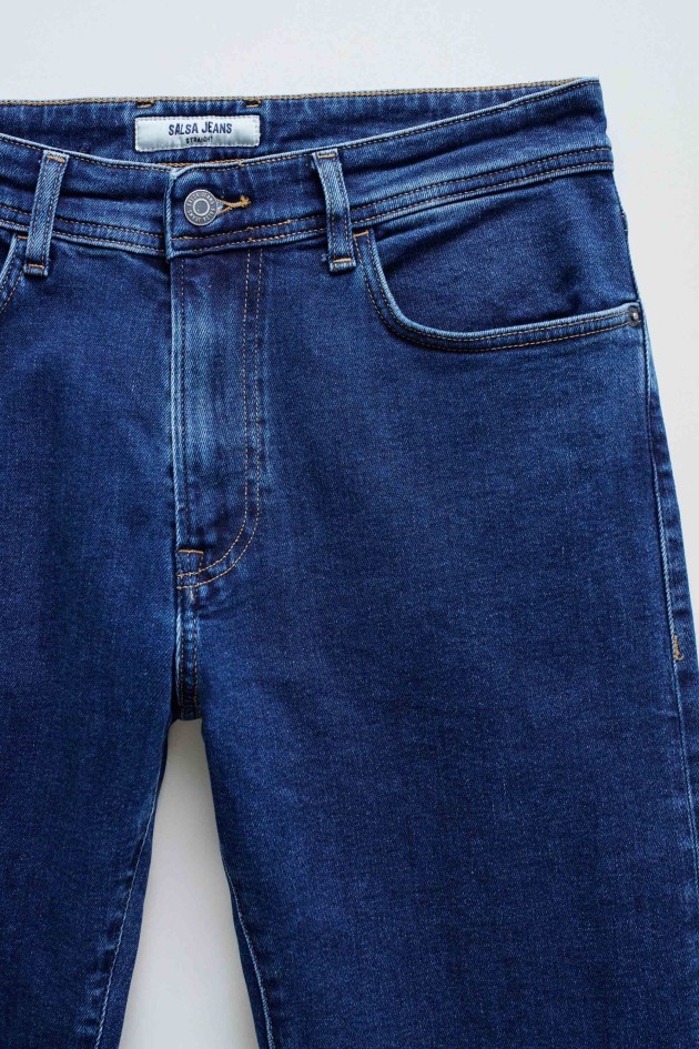 STRAIGHT FIT JEANS