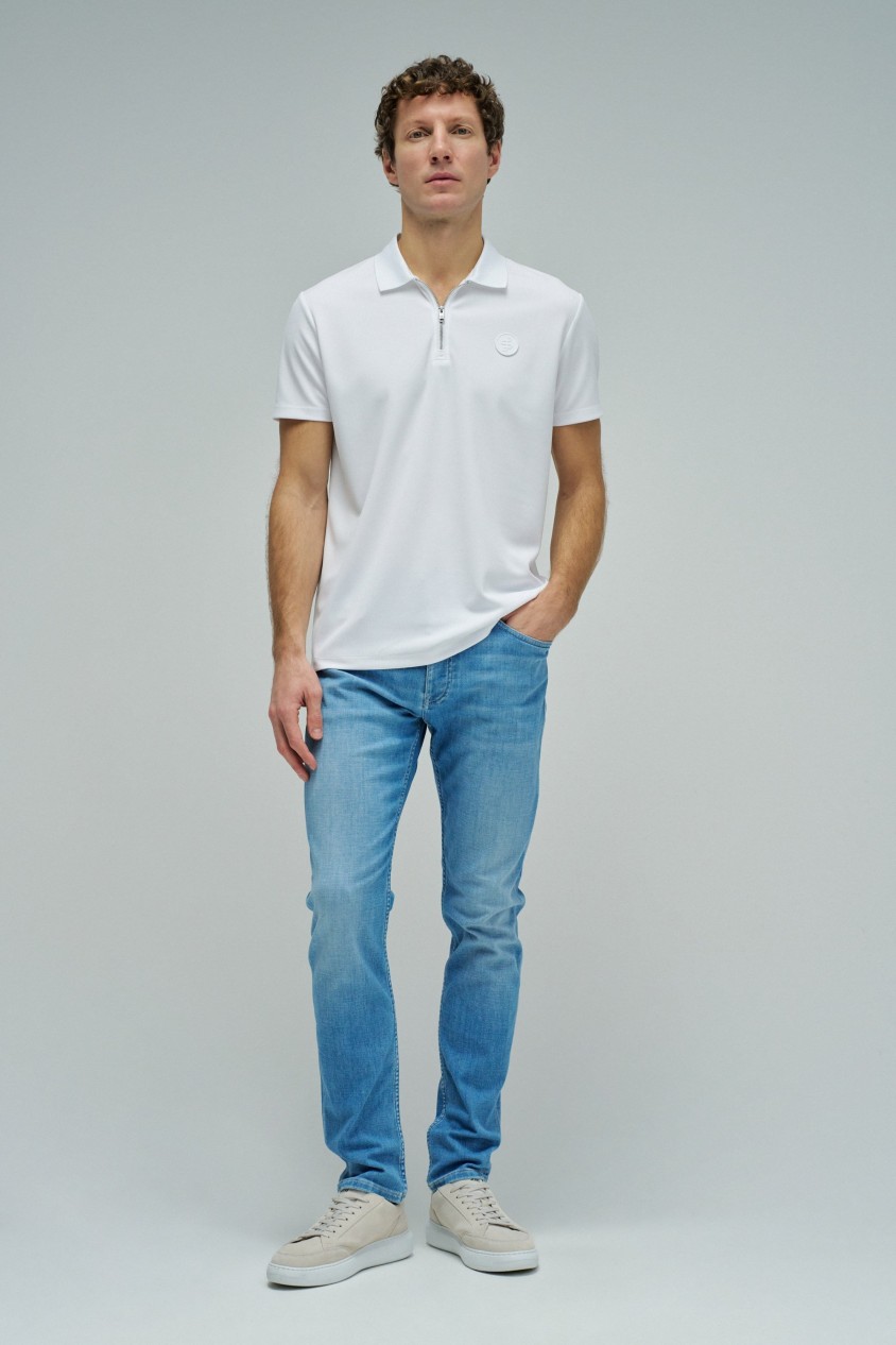 SLIM FIT JEANS