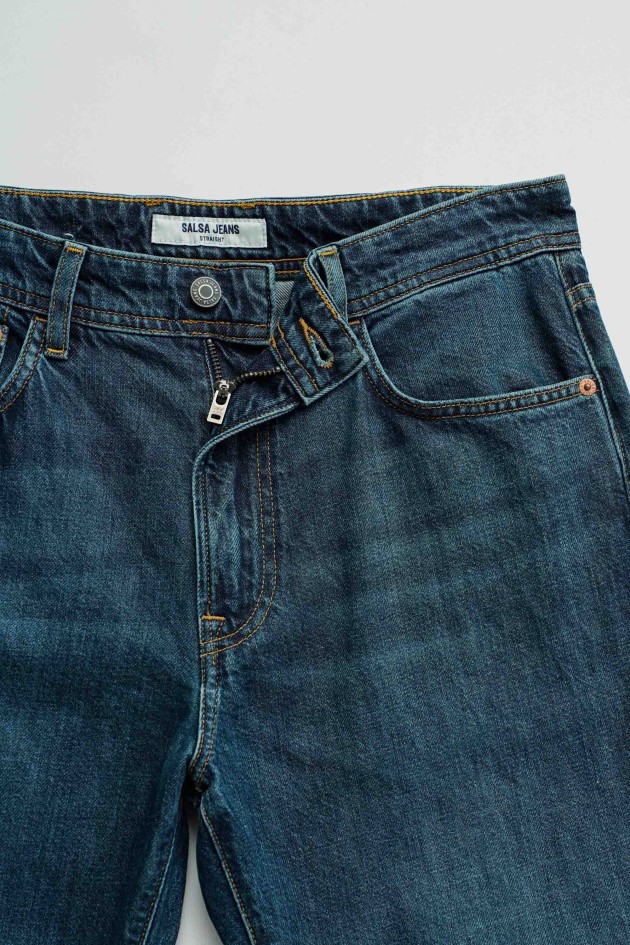 STRAIGHT FIT JEANS