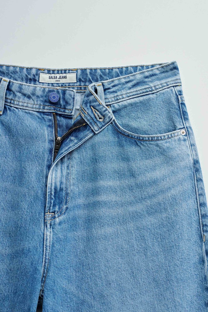 LOOSE FIT JEANS