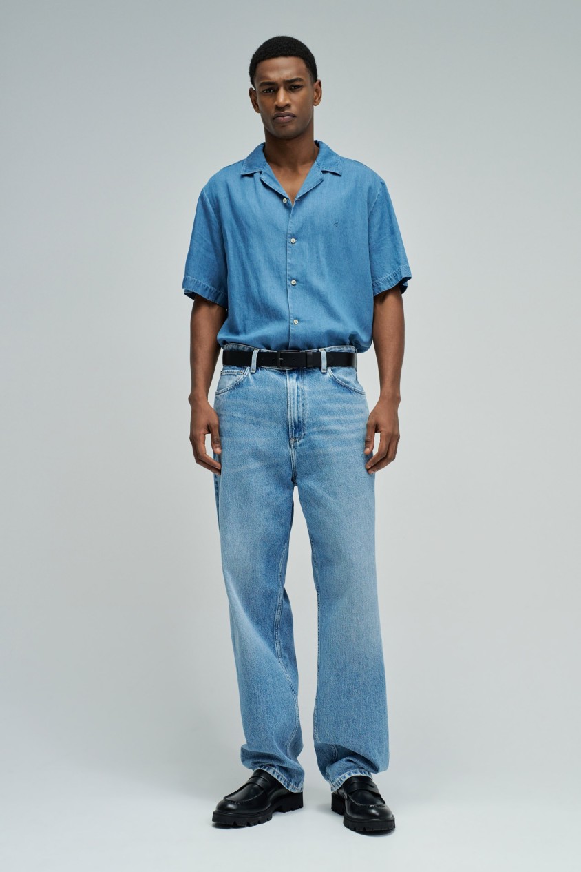 LOOSE FIT JEANS
