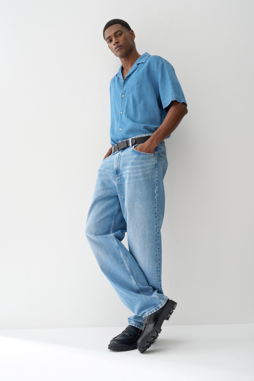 LOOSE FIT JEANS