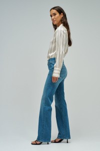 JEANS SECRET PUSH IN STRAIGHT