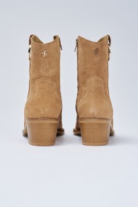 BOTAS EFEITO SUEDE