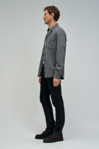 CAMISA EM DENIM LEVE