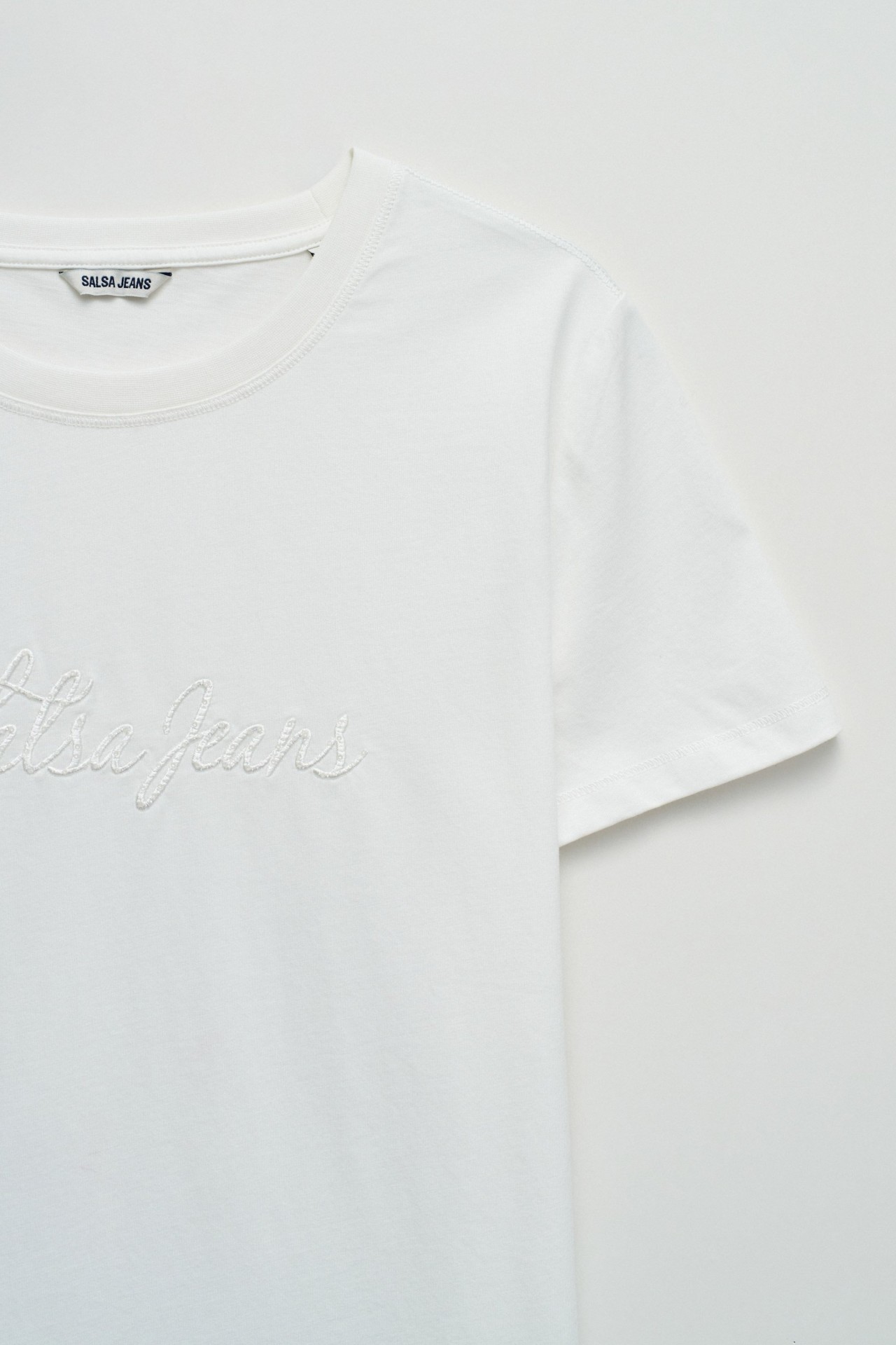 T-SHIRT COM BRANDING