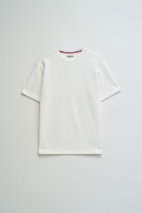 T-SHIRT MET TEXTUUR