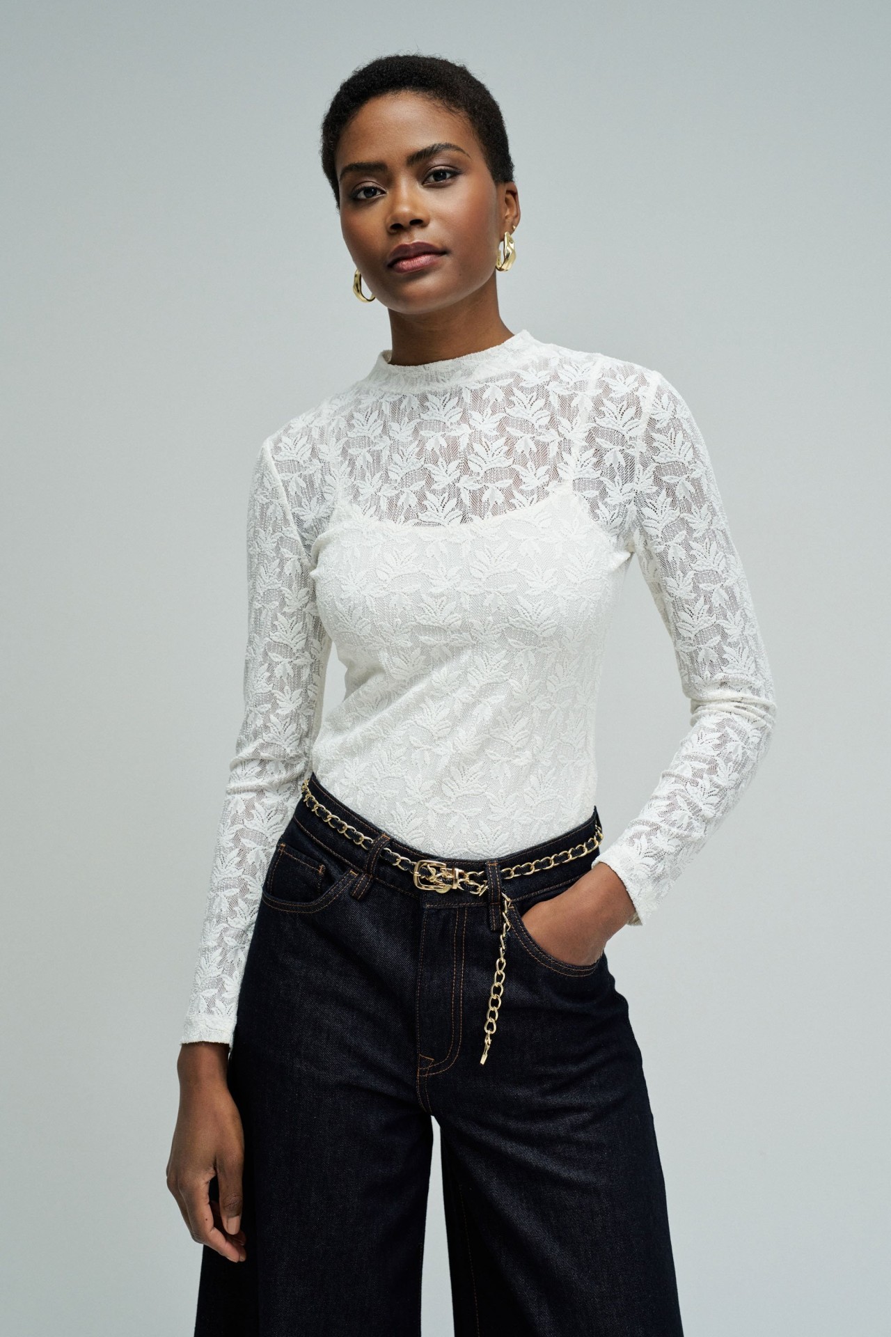 CAMISOLA DE RENDA