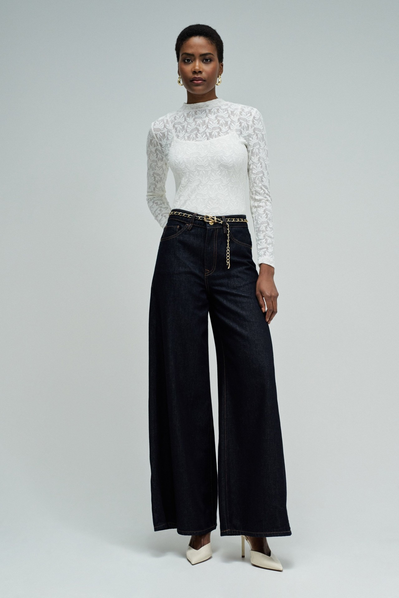 CAMISOLA DE RENDA