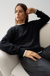 CAMISOLA DE MALHA COM BRILHANTES