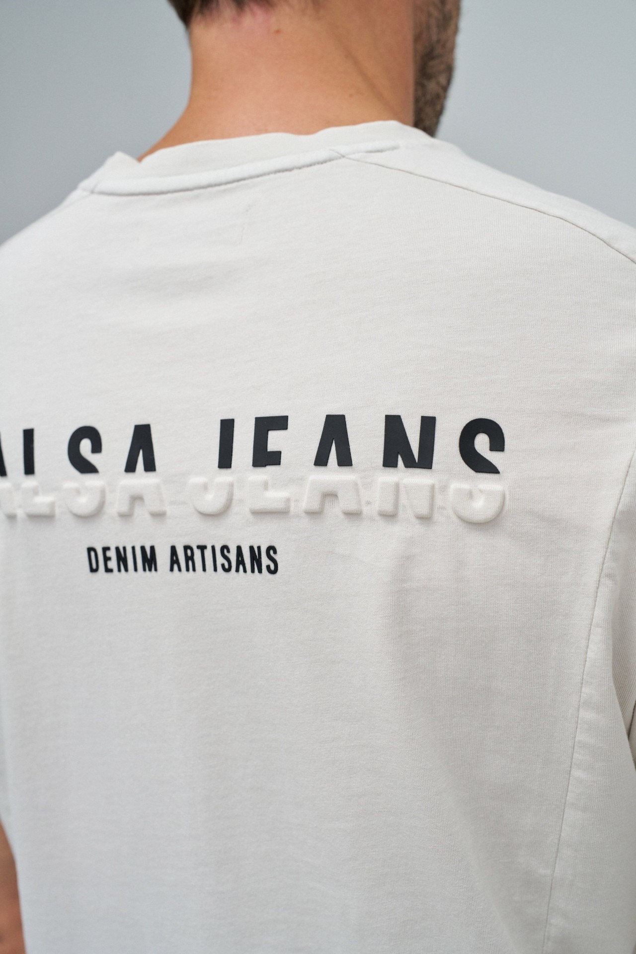 T-SHIRT AVEC BRANDING