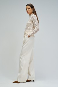 SWEATER WITH THREE-DIMENSIONAL EFFECT