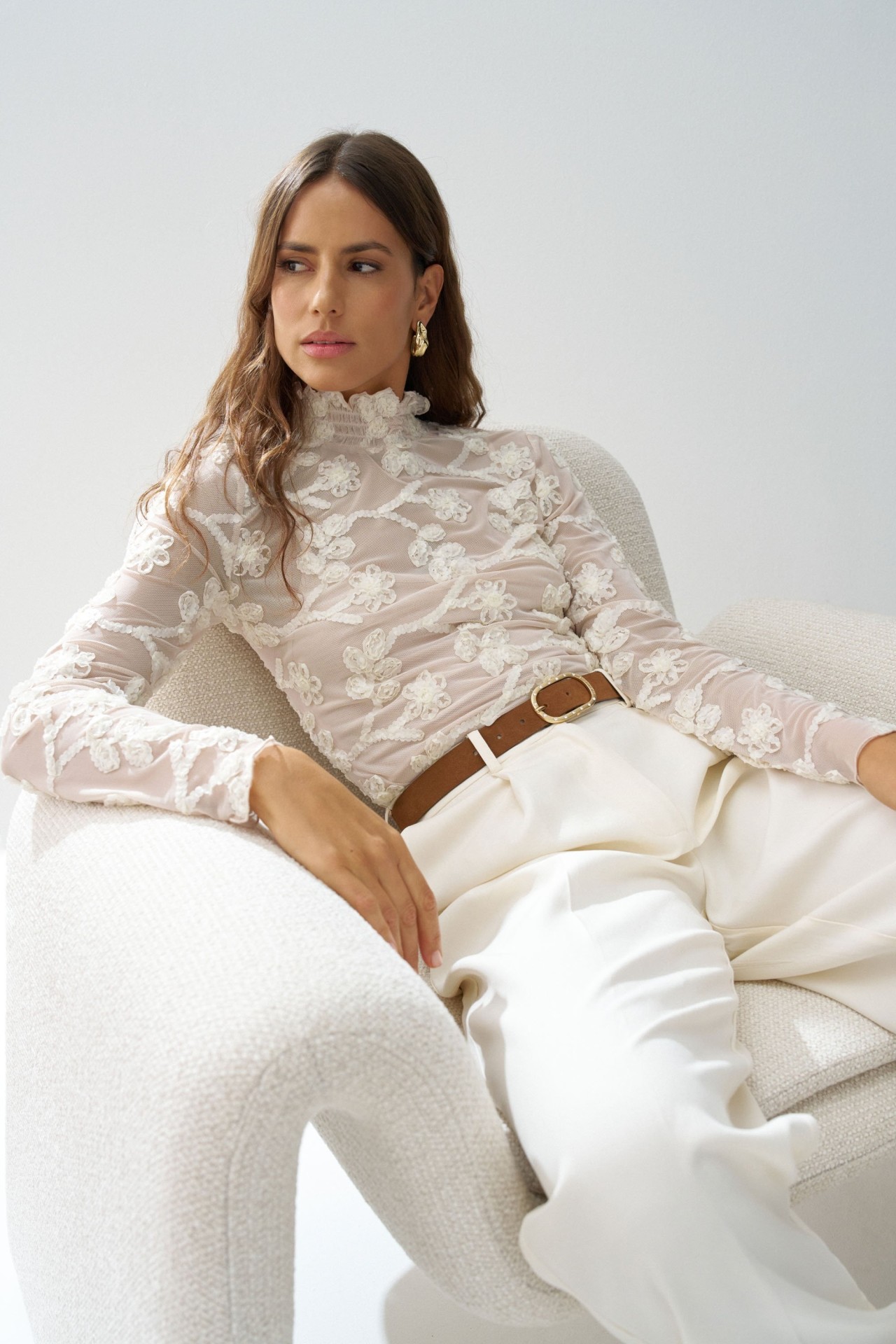 SWEATER WITH THREE-DIMENSIONAL EFFECT