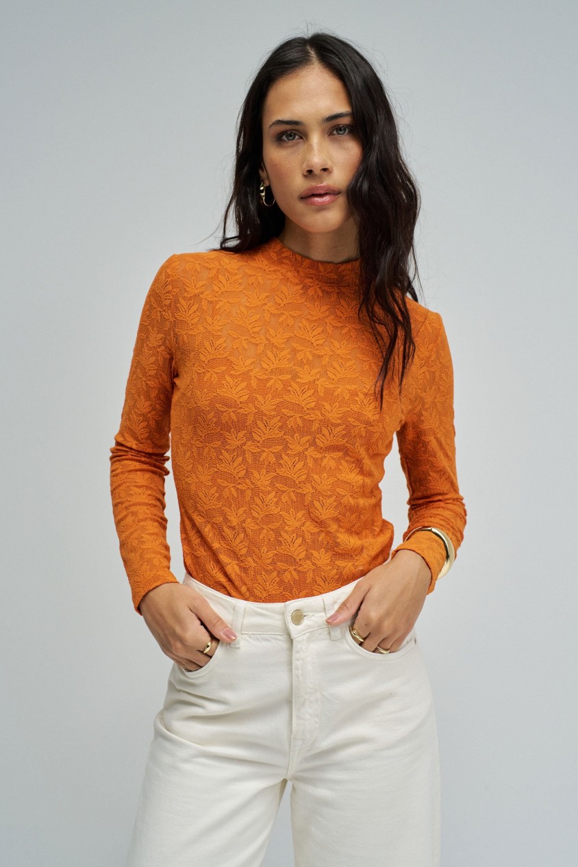 CAMISOLA DE RENDA