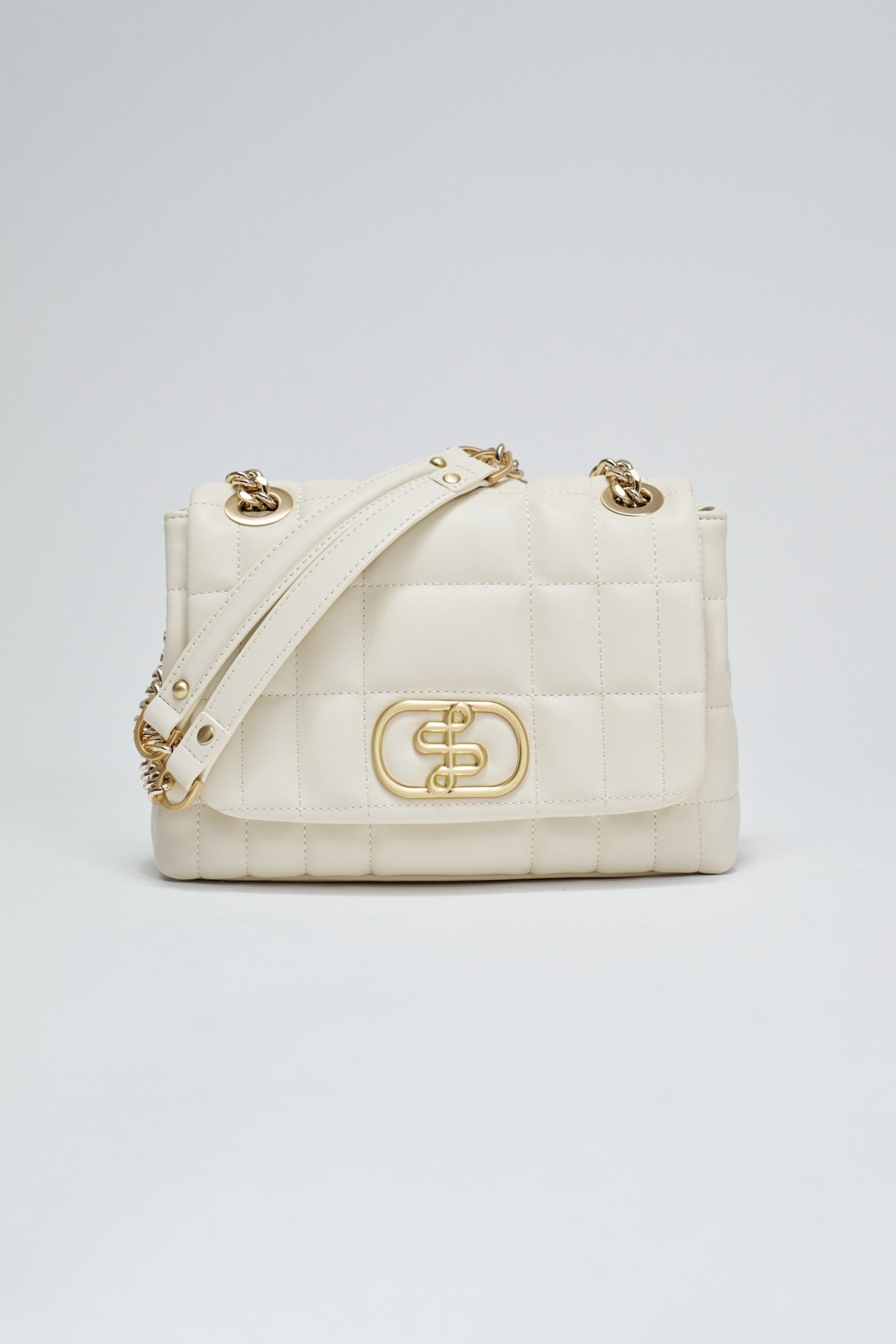 PADDED LEATHER EFECT BAG