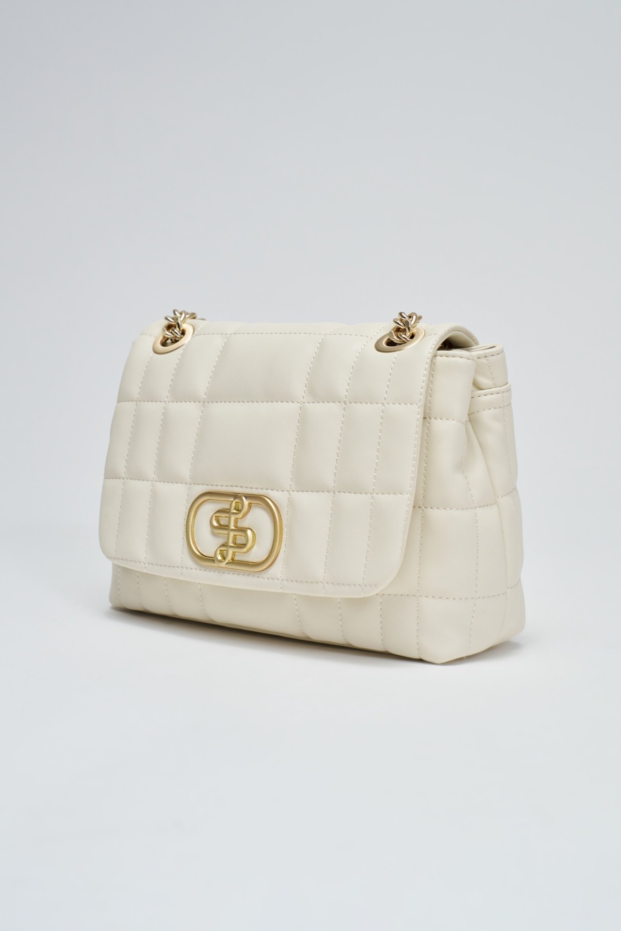 PADDED LEATHER EFECT BAG