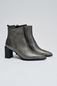 BOTAS EM PELE