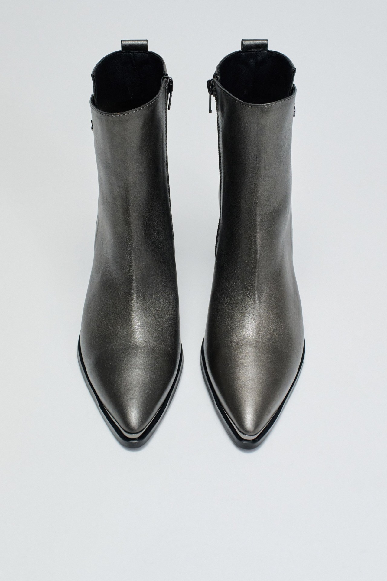 BOTAS EM PELE