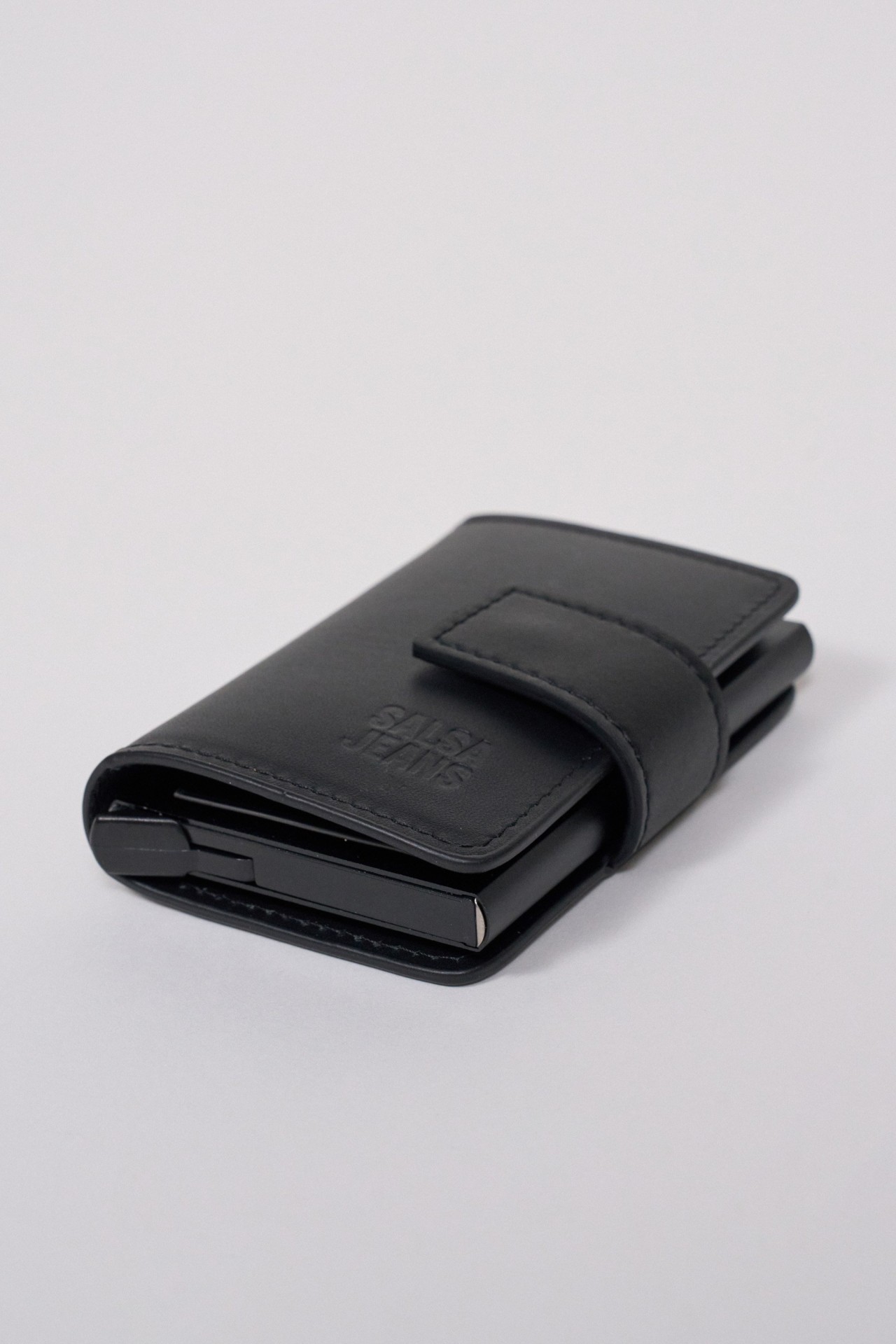PORTA-MOEDAS R�GIDO EM PELE